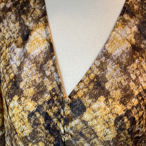 NWT Guess Octane Snake Print Top, Size S - Picture 12 of 15